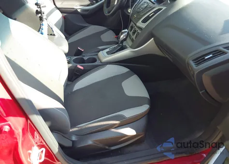 2012 Ford Focus Se z USA, uszkodzony, nr VIN 1FAHP3K29CL219501